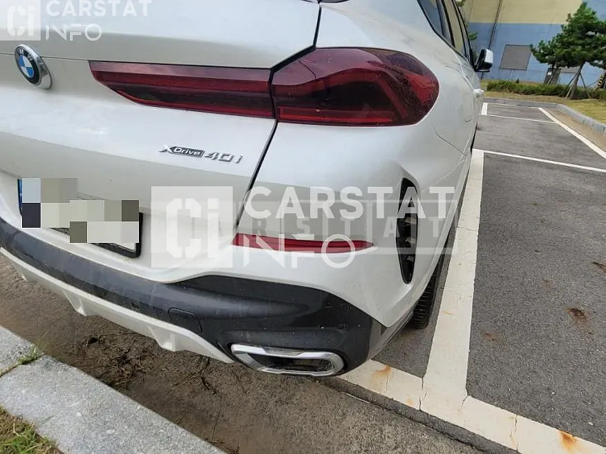 Photo 2 of 15: 2021 BMW X6 xDrive 40i, VIN WBACY6104M9G52774 — Korean insurance auction