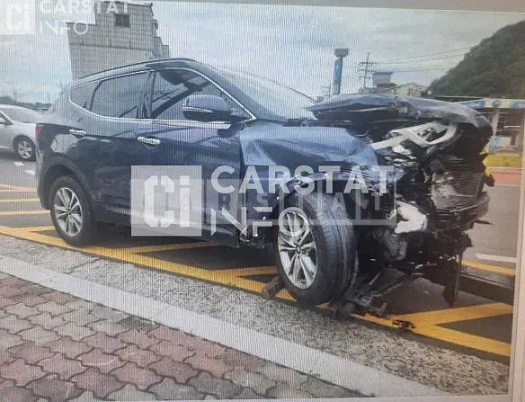 Photo 3 of 3: 2014 Hyundai Santa Fe 2.0 — Korean insurance auction
