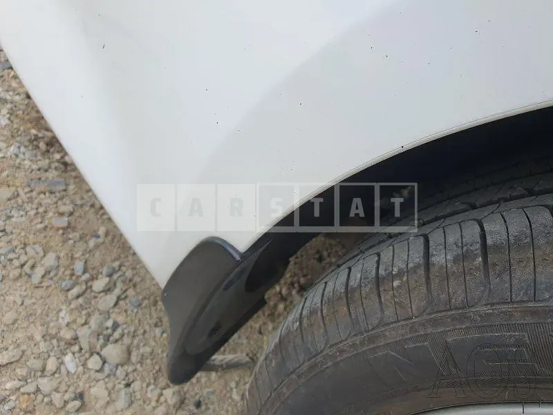 Photo 2 of 11: 2015 Kia K5 2.0 (Rental Car), VIN KNAGN418BGA625299 — Korean insurance auction