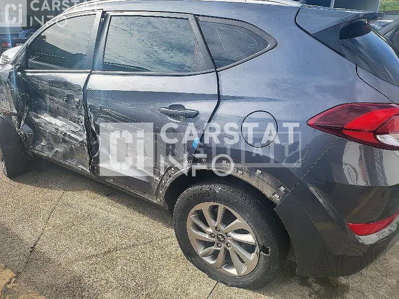 Photo 2 of 24: 2017 Hyundai Tucson TL 1.7 — Korean insurance auction