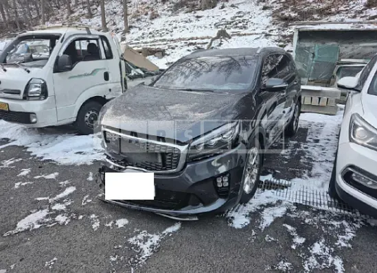Photo 2 of 14: 2018 Kia Sorento — Korean insurance auction