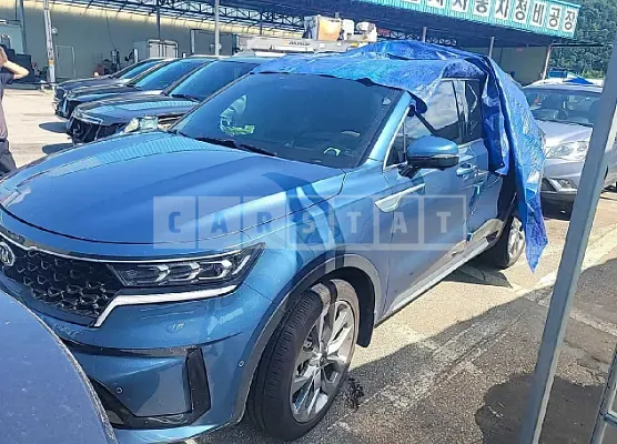 Photo 2 of 10: 2021 Kia Sorento, VIN KNARK81BGMA112563 — Korean insurance auction