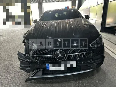 Photo 1 of 50: 2023 Mercedes-Benz Passenger (2000CC Or Less) — Korean insurance auction