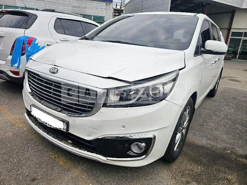 Photo 2 of 82: 2015 Kia Carnival, VIN KNAMC81ABFS068988 — Korean insurance auction