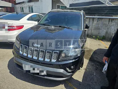 Photo 1 of 18: 2015 Jeep Zip Compass — Korean insurance auction