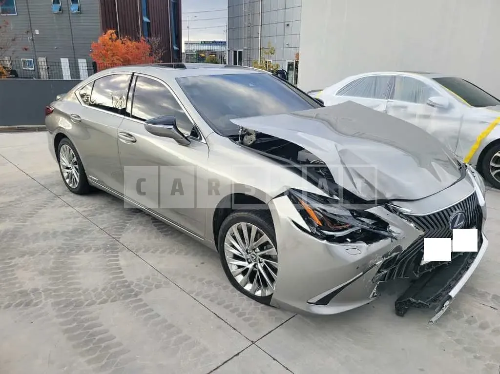 Photo 2 of 20: 2020 Lexus ES300h — Korean insurance auction