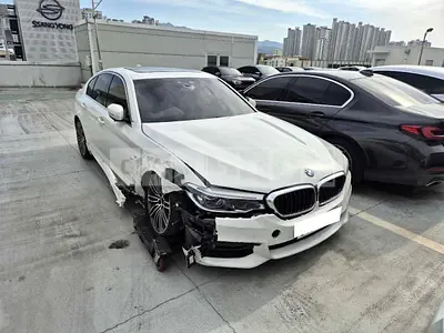 Photo 1 of 13: 2020 BMW 520d M Sport Package, VIN WBAJF3101LCE86467 — Korean insurance auction