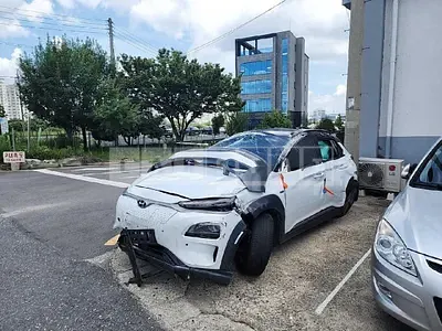 Photo 1 of 21: 2019 Hyundai Kona Electric, VIN KMHK381GFLU066534 — Korean insurance auction