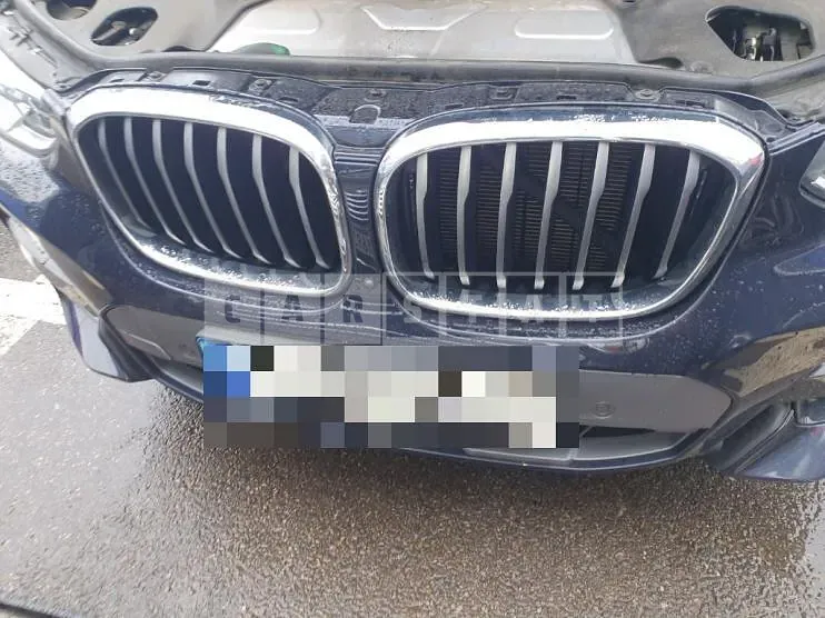 Photo 2 of 8: 2021 BMW X4 xDrive20i — Korean insurance auction