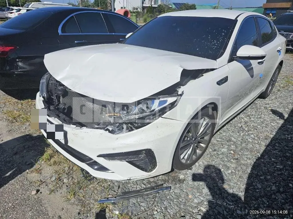 Photo 2 of 20: 2018 Kia K5 — Korean insurance auction