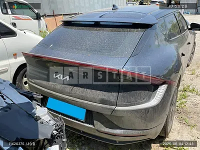Photo 1 of 16: 2021 Kia EV6, VIN KNAC381AFNA013921 — Korean insurance auction