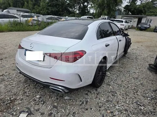 Photo 2 of 11: 2023 Mercedes-Benz C300 4Matic — Korean insurance auction