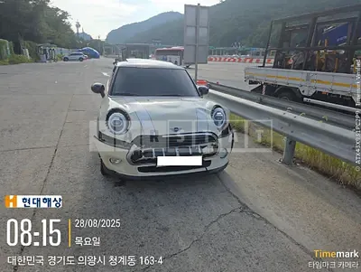 Photo 1 of 23: 2019 MINI Cooper — Korean insurance auction
