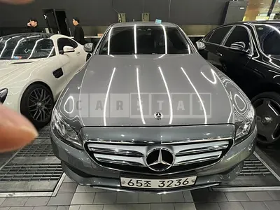 Photo 1 of 5: 2017 Mercedes-Benz E220d 4Matic, VIN WDDZF0FB5HA229607 — Korean insurance auction