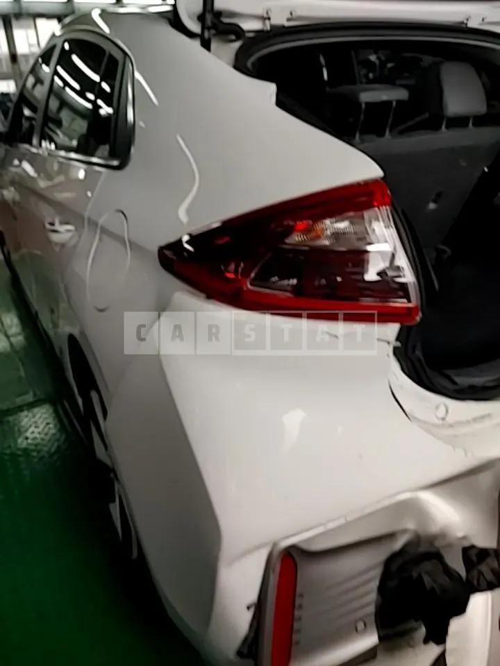 Photo 2 of 14: 2018 Hyundai Modern Ionic Electric, VIN KMHC051HFJU015377 — Korean insurance auction