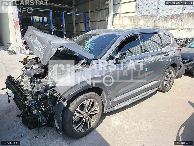 Photo 2 of 6: 2019 Hyundai Santa Fe, VIN KMHS381ABLU197927 — Korean insurance auction