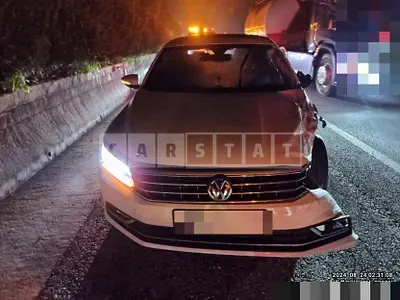 Photo 1 of 6: 2018 Volkswagen Passat 2.0 TSI — Korean insurance auction