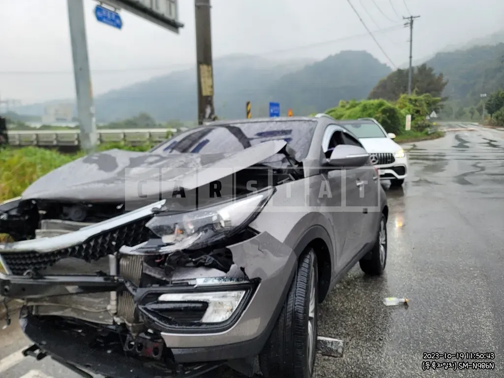 Photo 2 of 7: 2014 Kia Sportage R — Korean insurance auction