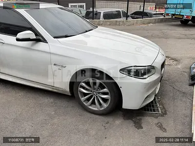 Photo 1 of 14: 2016 BMW 520d, VIN WBA5E5102GG071878 — Korean insurance auction