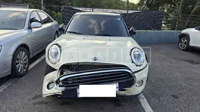 Photo 1 of 13: 2016 MINI Cooper D Five-Door — Korean insurance auction