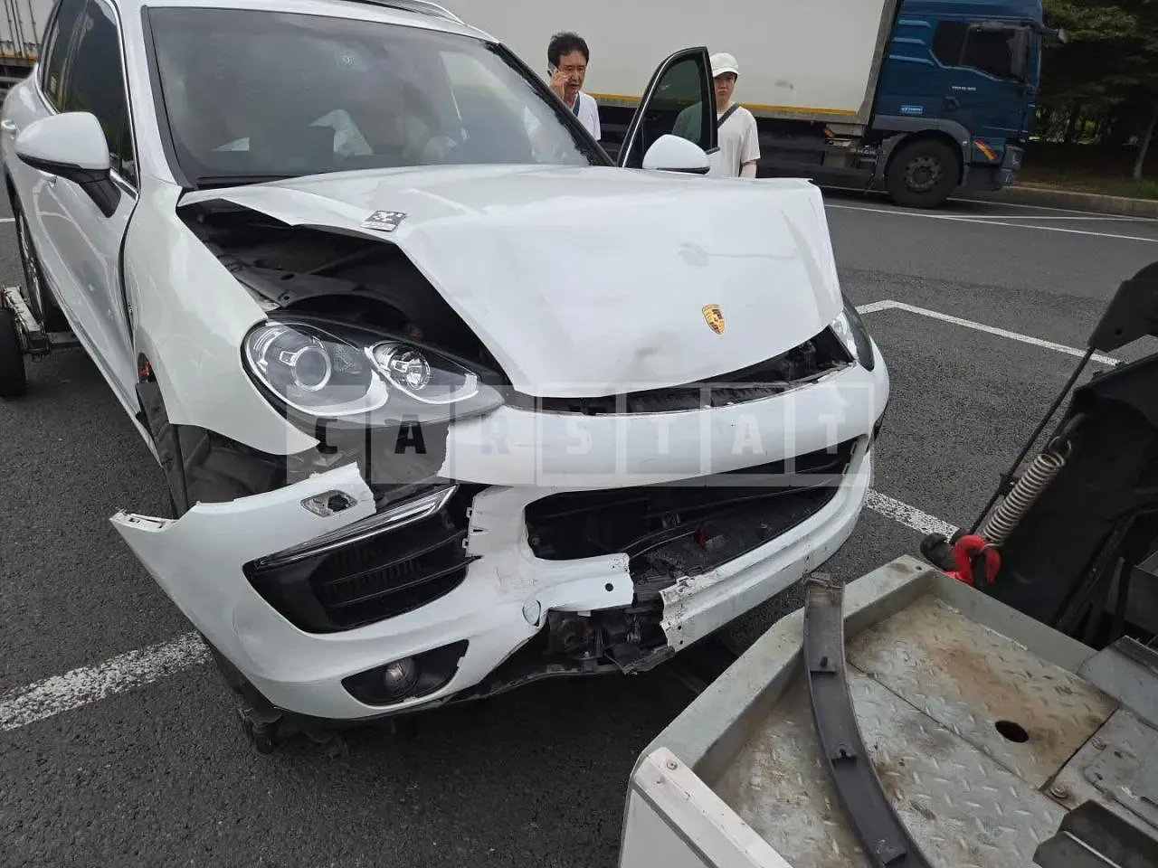 Photo 2 of 18: 2016 Porsche Cayenne Diesel, VIN WP1AF2928GLA45827 — Korean insurance auction