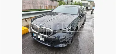 Photo 1 of 82: 2025 BMW 530e — Korean insurance auction