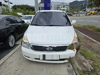 Photo 1 of 15: 2014 Kia Carnival 2.2 — Korean insurance auction