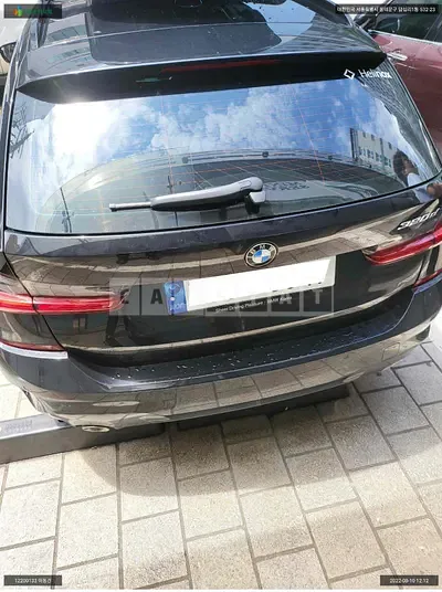 Photo 1 of 17: 2021 BMW 320d Touring, VIN WBA6L510XMFK48396 — Korean insurance auction