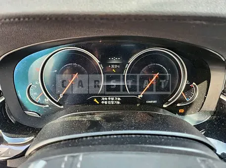 Photo 2 of 19: 2018 BMW 520i, VIN WBAJK7100JBP72636 — Korean insurance auction