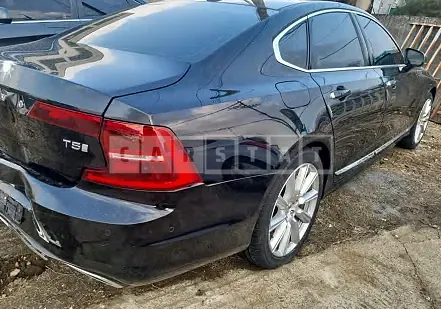 Photo 2 of 10: 2019 Volvo S90 T5, VIN LVYPS102DKP065686 — Korean insurance auction