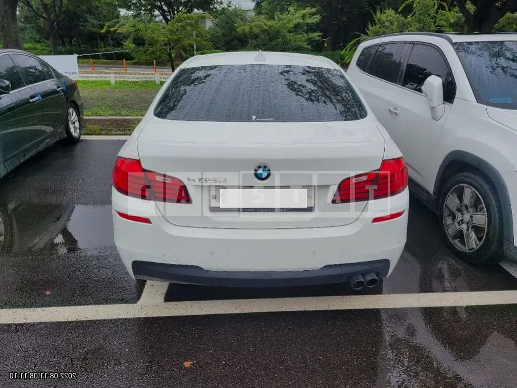 Photo 2 of 9: 2016 BMW 520d, VIN WBA5E5102GG067944 — Korean insurance auction