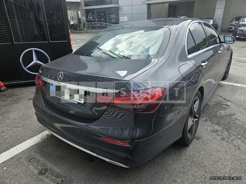 Photo 2 of 7: 2023 Mercedes-Benz E250 — Korean insurance auction