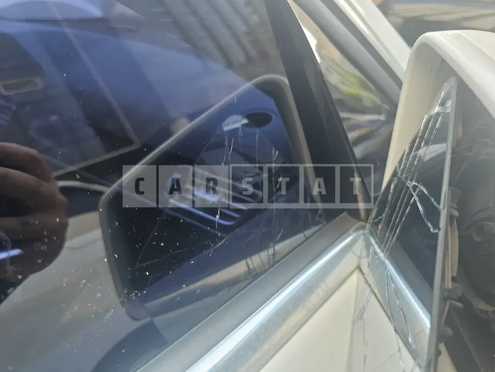Photo 2 of 39: 2015 Mercedes-Benz E250 BlueTec 4Matic — Korean insurance auction
