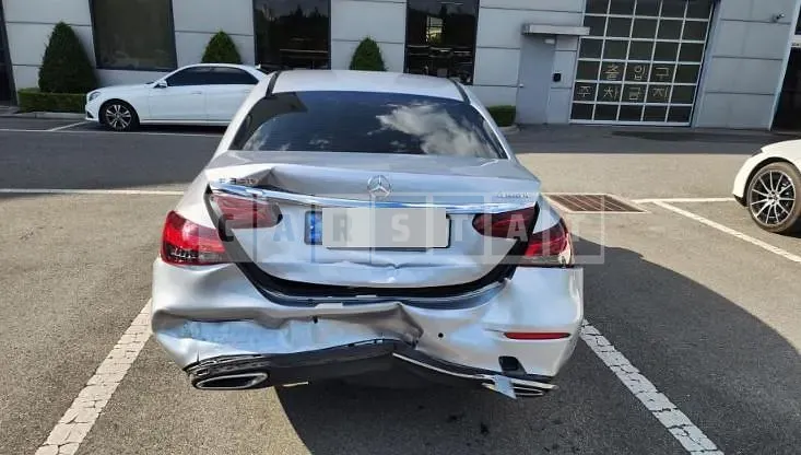 Photo 2 of 19: 2022 Mercedes-Benz E350 4Matic — Korean insurance auction