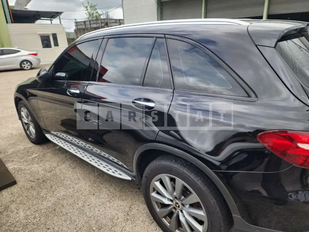 Photo 2 of 11: 2019 Mercedes-Benz GLC350 e 4Matic — Korean insurance auction