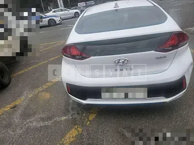Photo 1 of 5: 2017 Hyundai IONIQ Hybrid — Korean insurance auction
