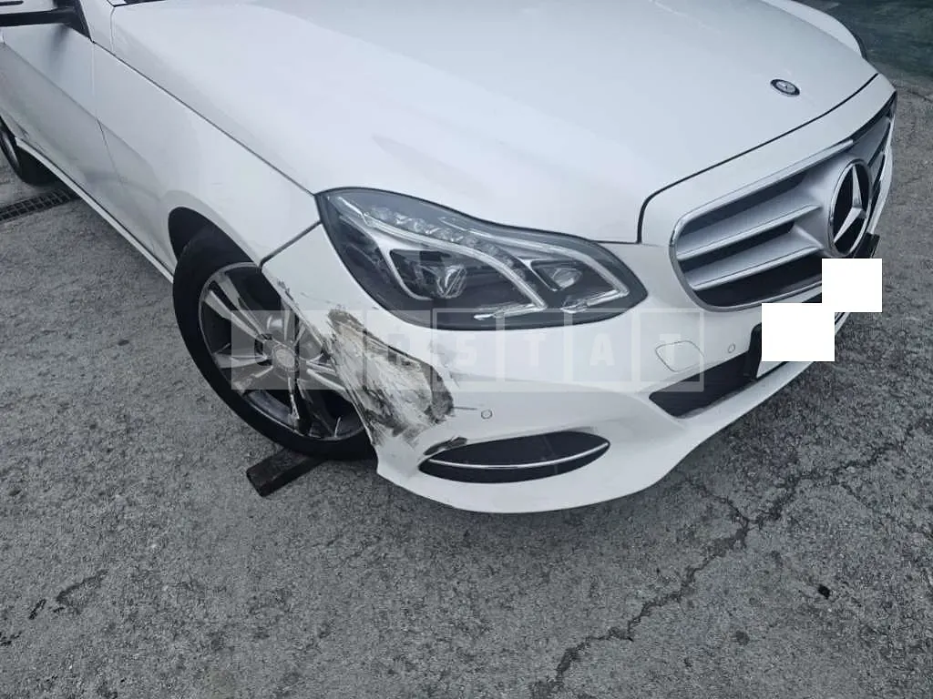 Photo 2 of 7: 2016 Mercedes-Benz E220 BlueTec — Korean insurance auction