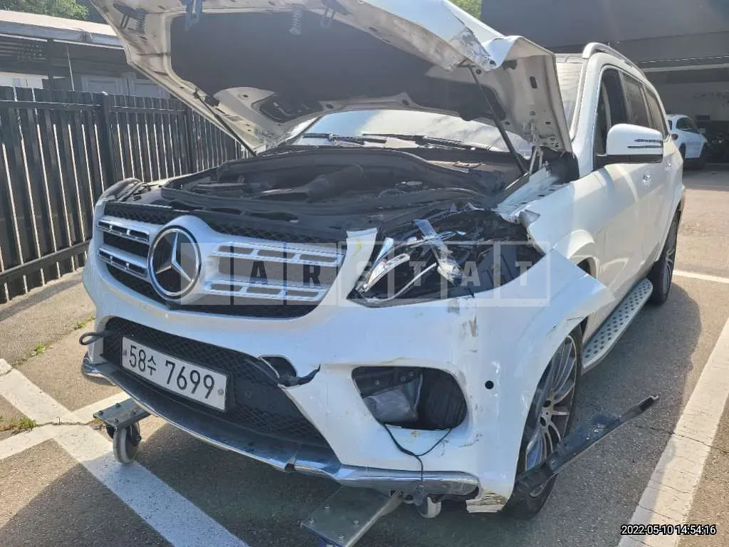 Photo 2 of 15: 2017 Mercedes-Benz GLS500 4Matic, VIN WDCDF7DE9HA834962 — Korean insurance auction