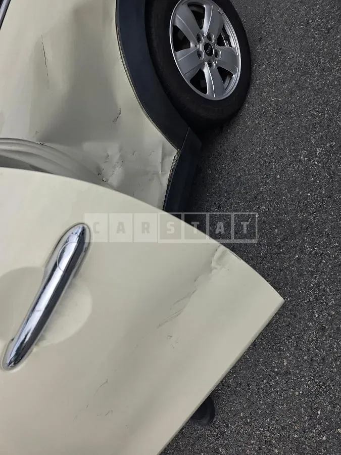 Photo 2 of 4: 2015 MINI Cooper D — Korean insurance auction