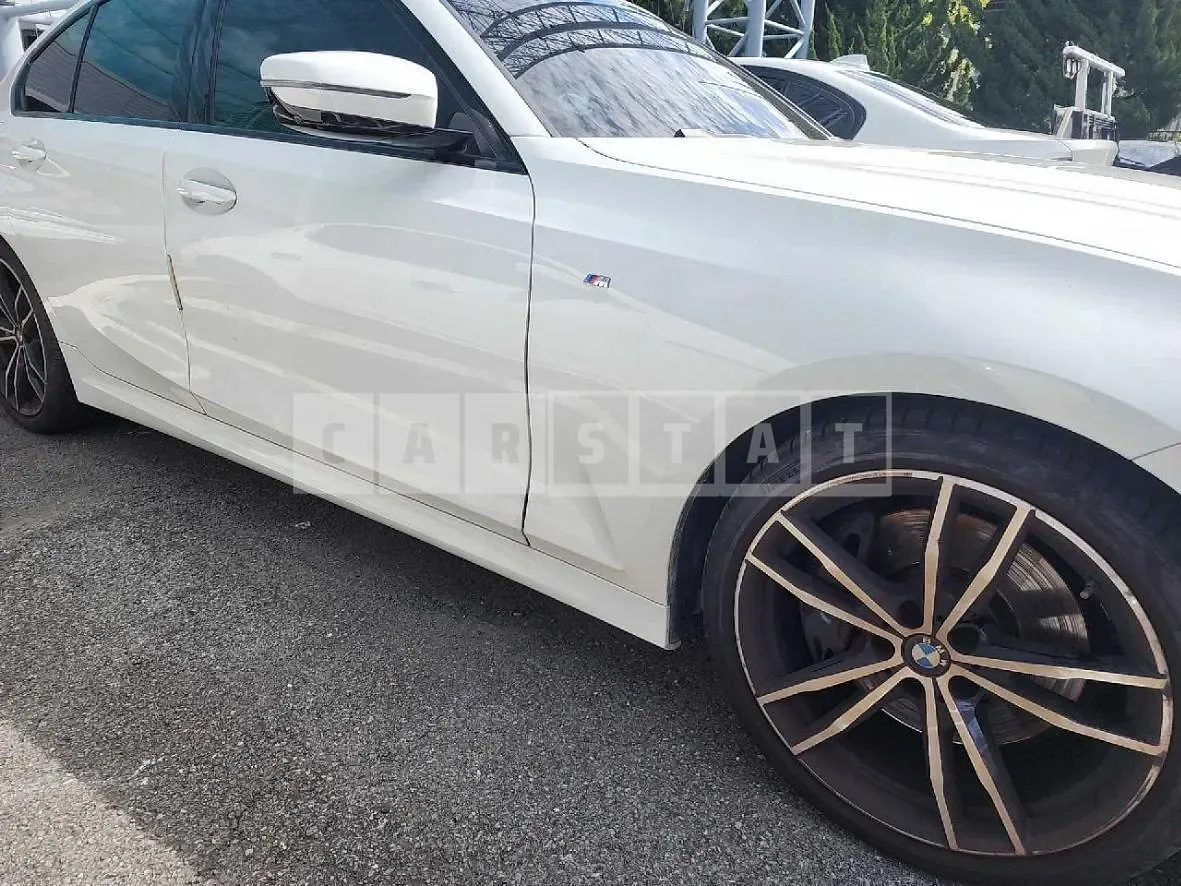 Photo 2 of 22: 2019 BMW 330i M Sport Package — Korean insurance auction