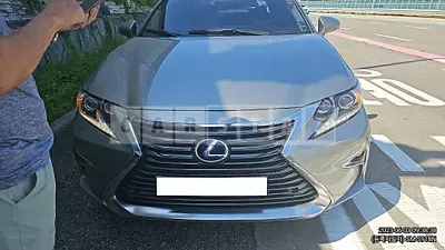 Photo 1 of 8: 2018 Lexus ES300h, VIN JTHBW1GGXJ2179698 — Korean insurance auction