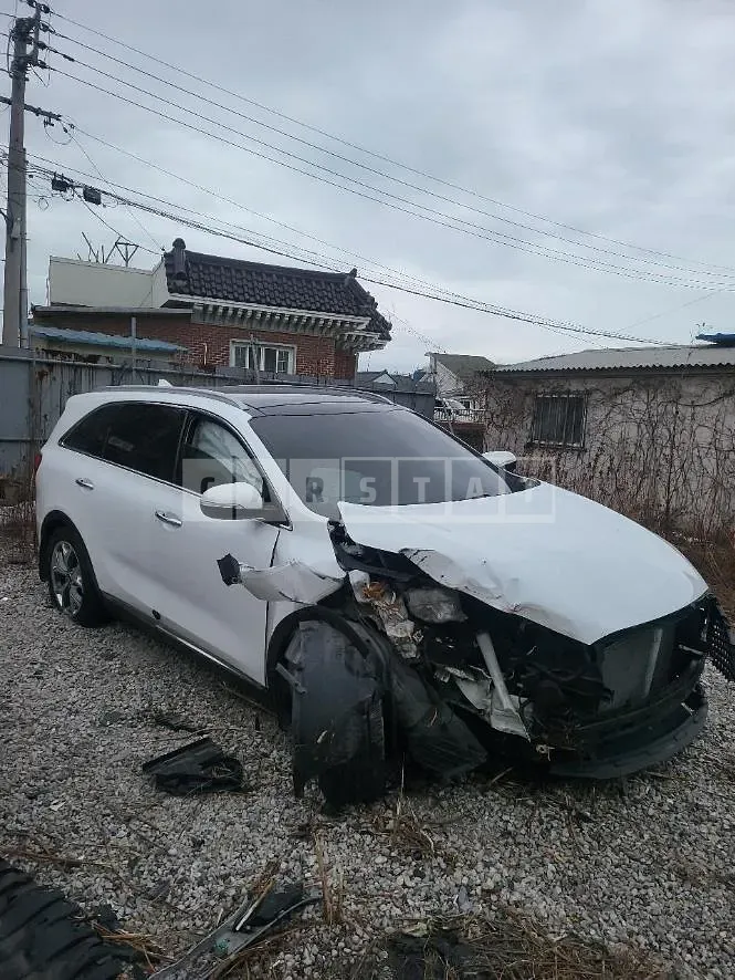 Photo 2 of 5: 2015 Kia Sorento 2.2 (4WD), VIN KNAPH81BDFA055985 — Korean insurance auction