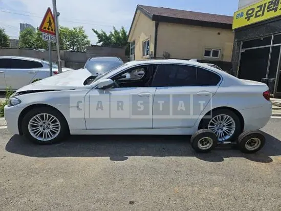 Photo 2 of 9: 2015 BMW 520d — Korean insurance auction
