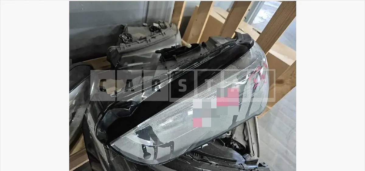 Photo 3 of 3: 2022 BMW (parts) X1 xDrive20i Headlamp — Korean insurance auction
