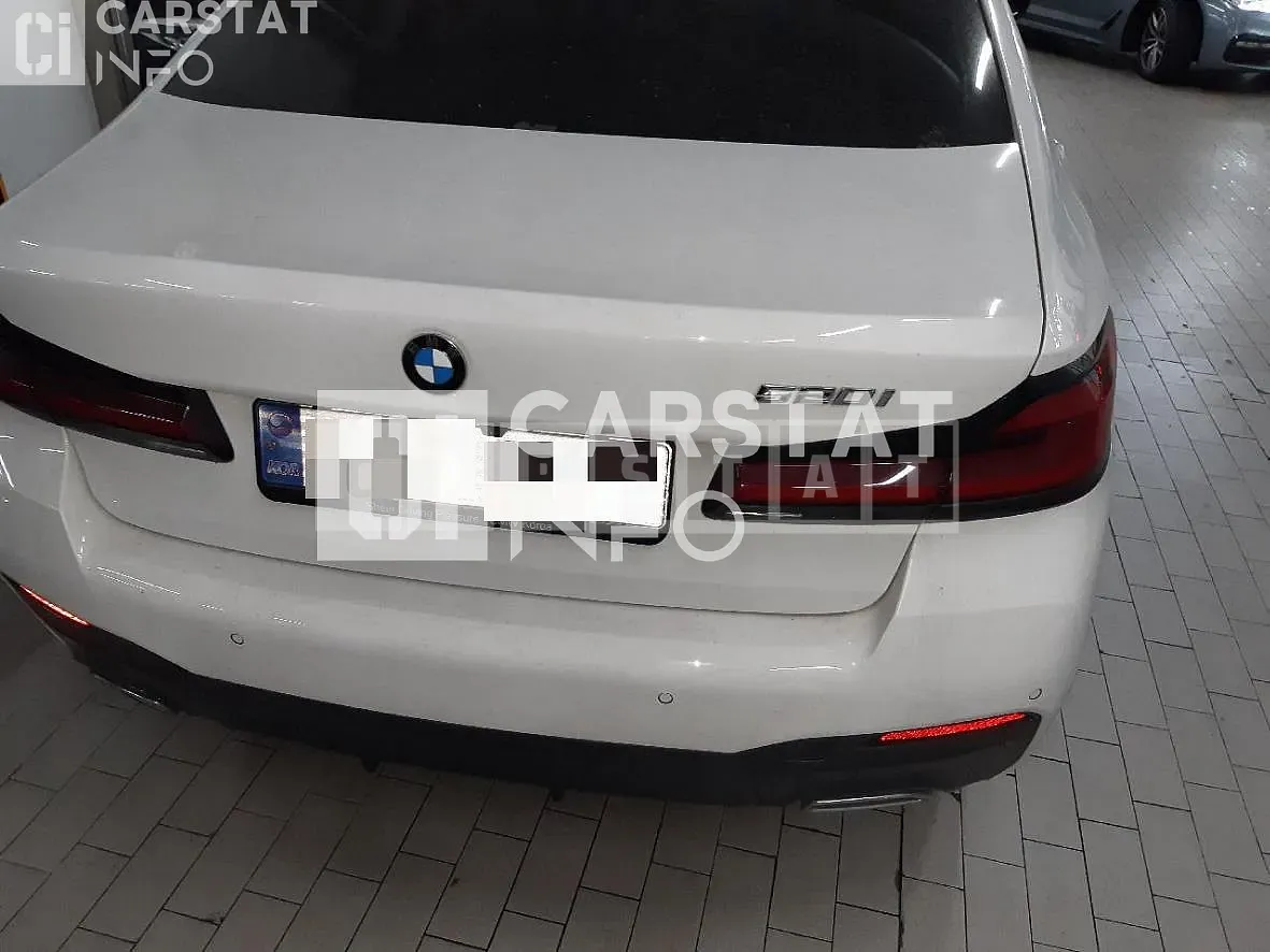 Photo 2 of 37: 2021 BMW 520i, VIN WBA11BH02MWX18635 — Korean insurance auction