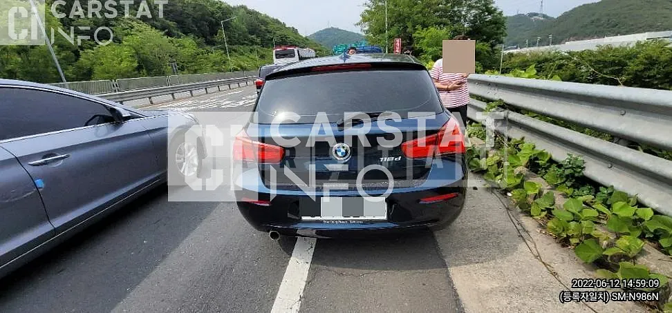 Photo 2 of 6: 2017 BMW 118d, VIN WBA1S5101H5G77552 — Korean insurance auction