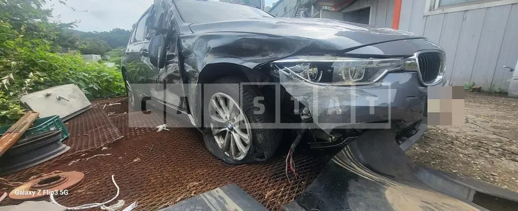 Photo 2 of 11: 2016 BMW 320d xDrive, VIN WBA8C9102GK651994 — Korean insurance auction