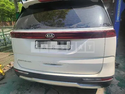 Photo 1 of 37: 2021 Kia Carnival 2.2, VIN KNANC81BBMS071197 — Korean insurance auction