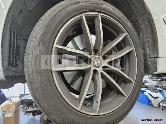 Photo 2 of 48: 2021 BMW 520i, VIN WBA11BH02MCH33432 — Korean insurance auction