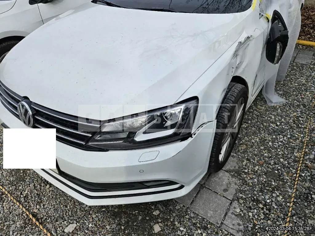 Photo 2 of 21: 2015 Volkswagen Jetta 2.0 TDI BMT Premium, VIN WVWZZZ16ZFM006312 — Korean insurance auction